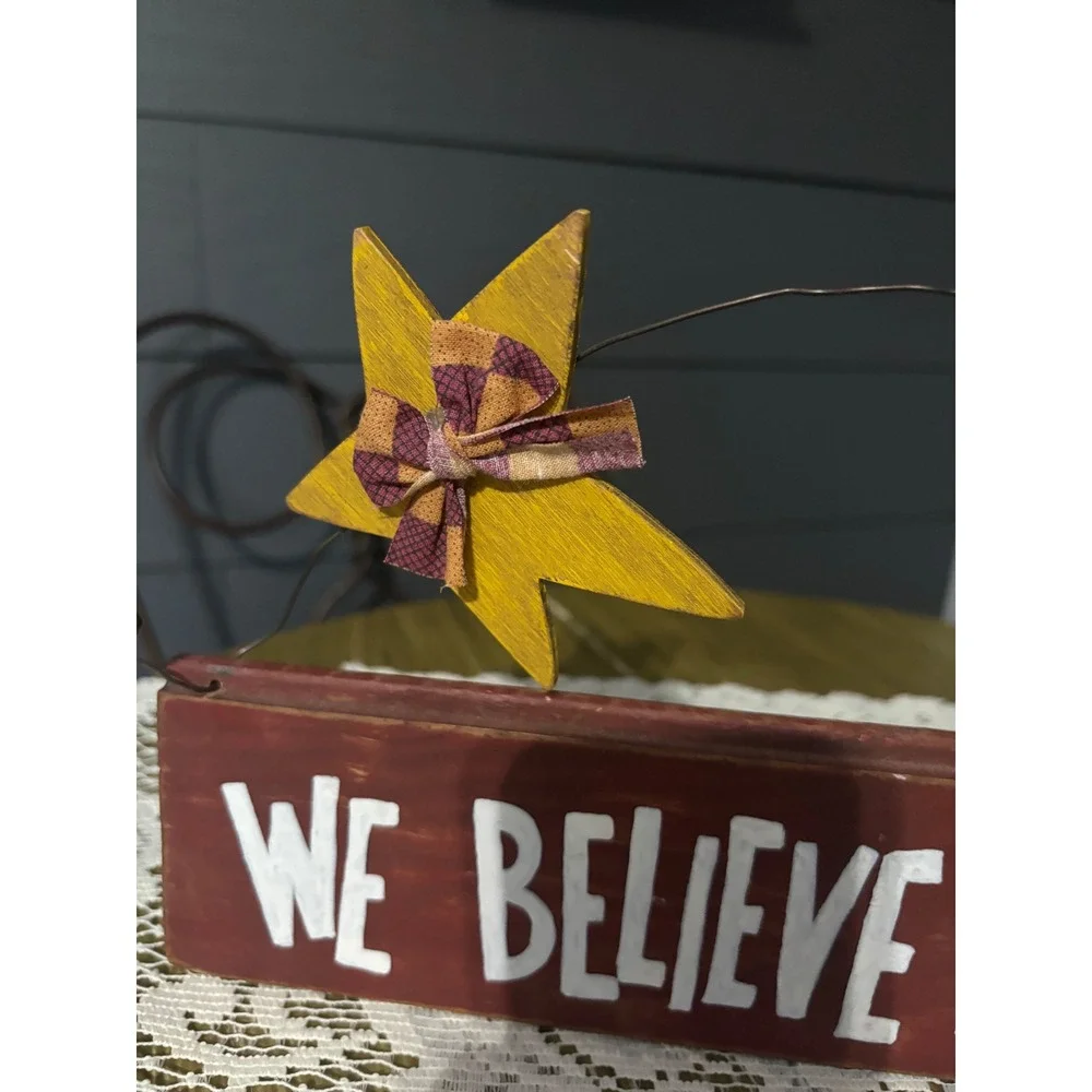 Rustic Wood We Believe In Santa Christmas Sign Primitive Farmhouse Holiday Decor